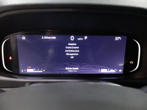 Certified 2024 Jeep Wagoneer L Series II w/ Flexible Seating Group image 36