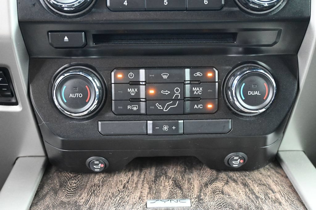 Used 2017 Ford F350 Lariat w/ Chrome Package AWD/4WD image 16