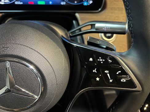 Used 2022 Mercedes-Benz EQS 450+ Sedan image 30