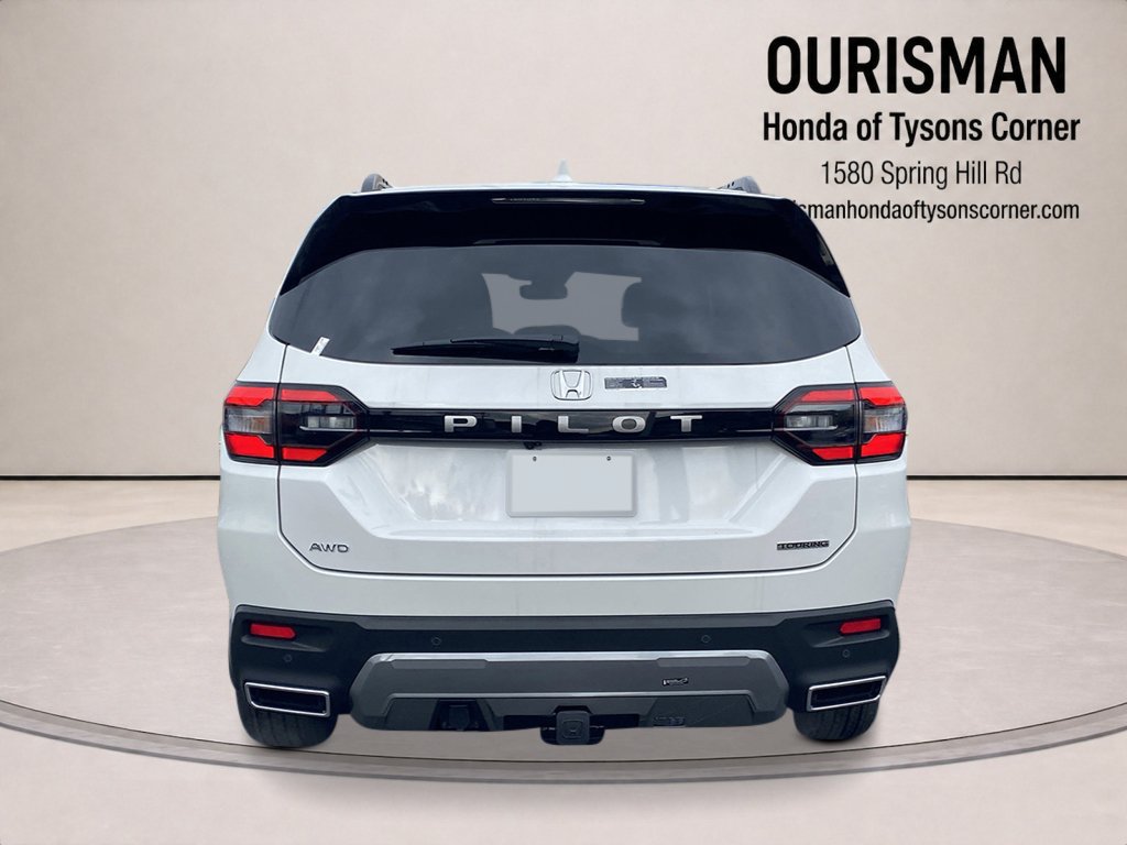 New 2026 Honda Pilot Touring image 3