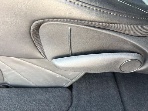 Used 2025 Chrysler Pacifica Select FWD image 31