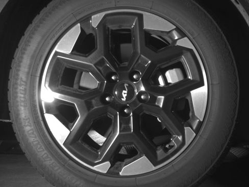 Used 2024 Kia Sorento S FWD image 13