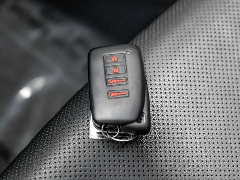 Used 2019 Lexus IS 300 RWD image 59