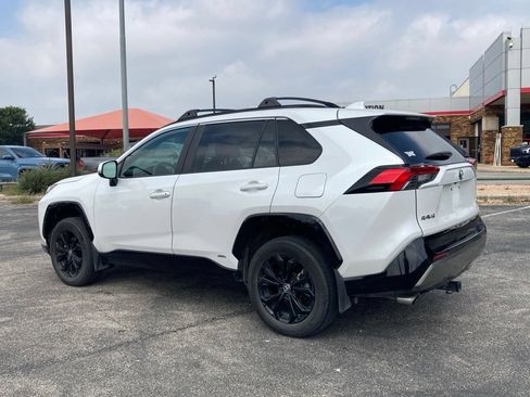 Used 2023 Toyota RAV4 SE AWD/4WD image 7