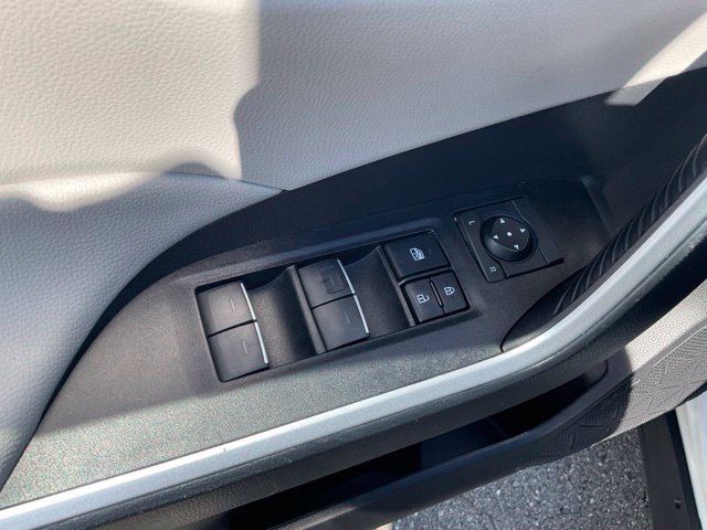 Used 2025 Toyota RAV4 XLE AWD/4WD image 11