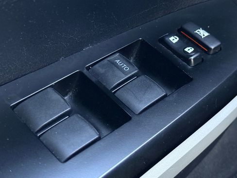 Used 2020 Toyota Tundra SR5 w/ TRD Off-Road Package image 33