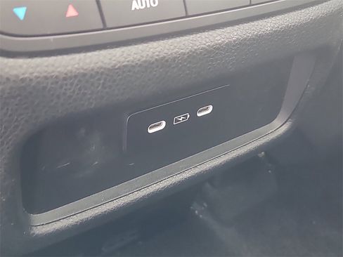 Used 2024 Honda Pilot Touring image 21