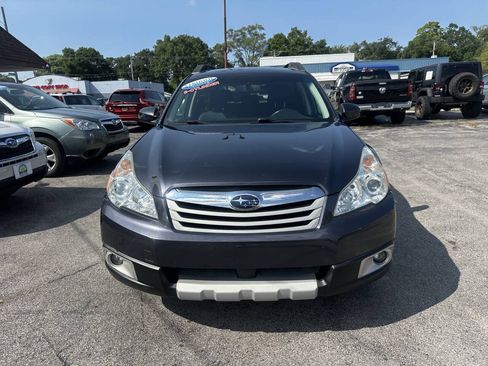 Used 2010 Subaru Outback 3.6R Limited AWD/4WD image 5