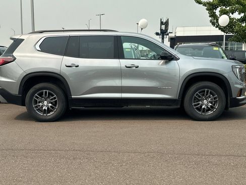 Used 2026 GMC Acadia Elevation FWD image 3
