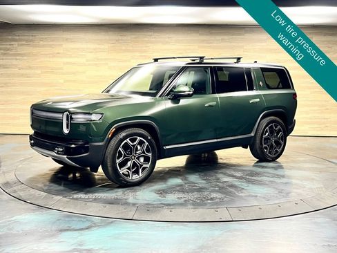 Used 2025 Rivian R1S Adventure AWD/4WD image 7