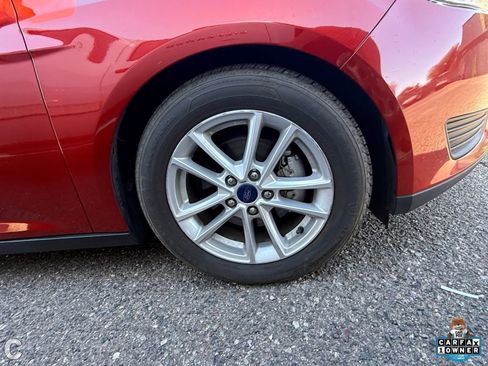 Used 2018 Ford Focus SE FWD image 6