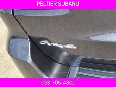 Used 2018 Jeep Grand Cherokee Overland w/ Jeep Active Safety Group image 11