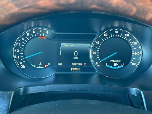 Used 2018 Ford Explorer Platinum image 27