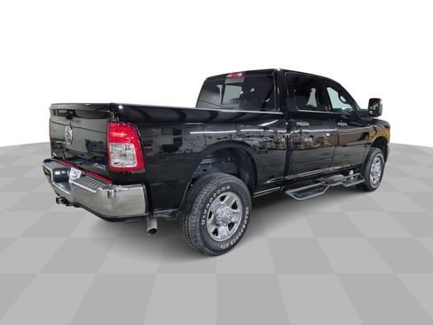 Used 2024 RAM 2500 Tradesman w/ Chrome Appearance Group image 9