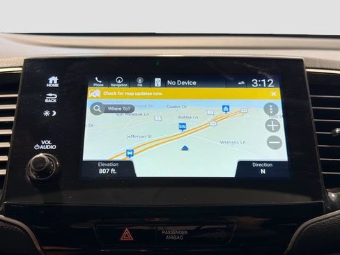 Used 2021 Honda Pilot Touring image 12