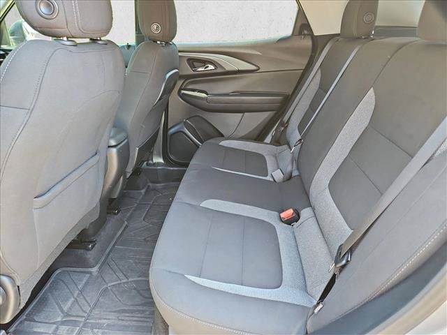 Used 2025 Chevrolet TrailBlazer LS w/ LS Convenience Package FWD image 17