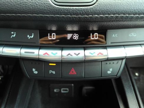 Used 2019 Cadillac XT4 Premium Luxury w/ Cold Weather Package FWD image 43