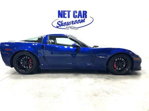 Used 2007 Chevrolet Corvette Z06 w/ Preferred Equipment Group RWD image 2