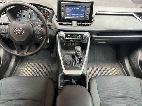 Used 2022 Toyota RAV4 LE AWD/4WD image 18