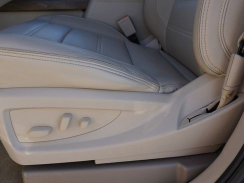 Used 2018 GMC Yukon Denali image 26