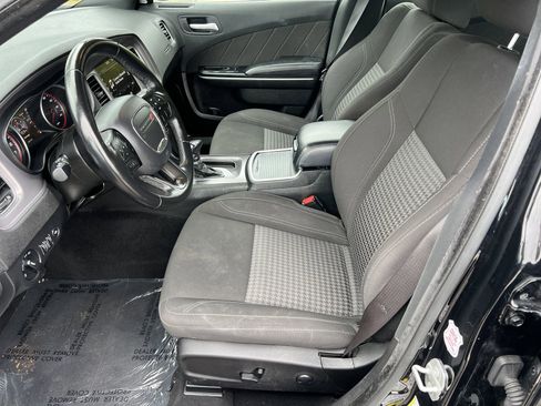 Used 2023 Dodge Charger SXT image 16