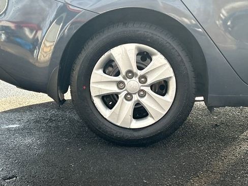 Used 2016 Kia Forte LX image 26