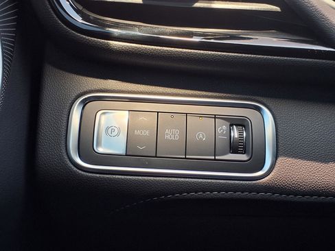 Used 2025 Buick Enclave Avenir w/ Trailering Package, 5000 lbs. FWD image 24