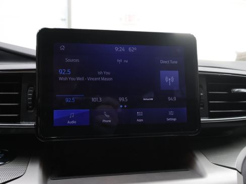 Used 2021 Ford Explorer XLT w/ Equipment Group 202A AWD/4WD image 12