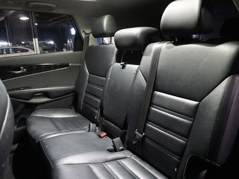 Used 2019 Kia Sorento EX AWD/4WD image 19