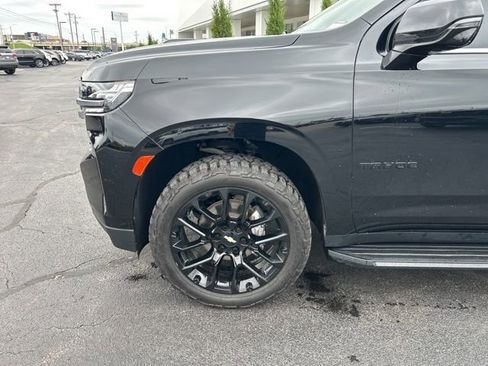 Used 2022 Chevrolet Tahoe LT w/ LT Signature Package AWD/4WD image 11