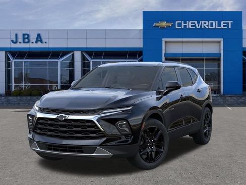 New 2026 Chevrolet Blazer LT w/ Convenience Package FWD image 6