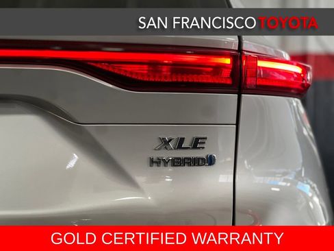 Certified 2021 Toyota Venza XLE image 10