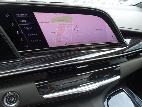 Used 2021 Cadillac Escalade Sport w/ Driver Assist Tech Package AWD/4WD image 19