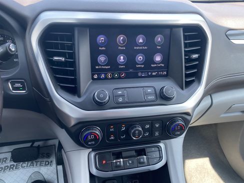 Used 2023 GMC Acadia SLT image 27