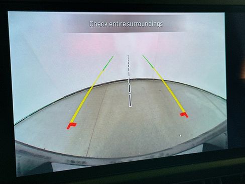 Used 2025 Jeep Wrangler Sahara image 22