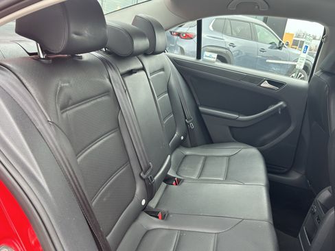 Used 2014 Volkswagen Jetta SE image 19