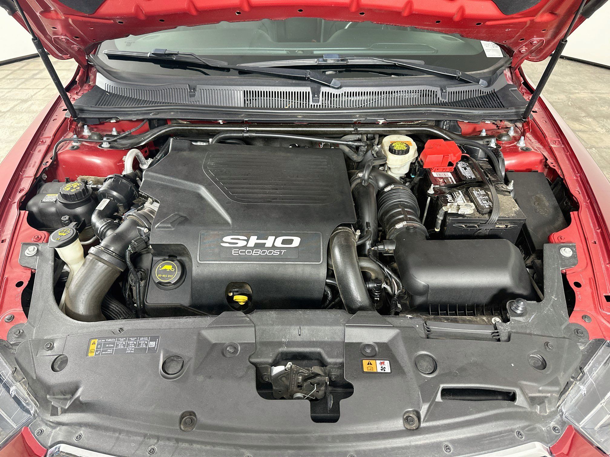 Used 2018 Ford Taurus SHO AWD/4WD image 33