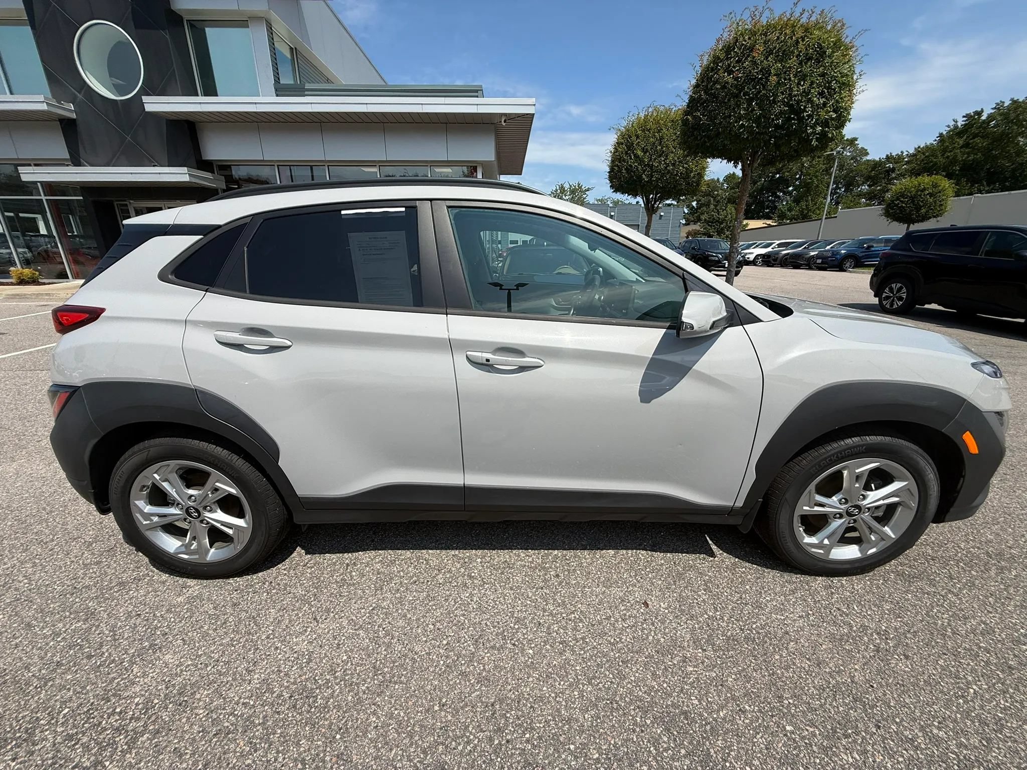 Used 2023 Hyundai Kona SEL w/ Cargo Package FWD image 8