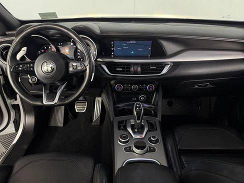 Used 2023 Alfa Romeo Stelvio Veloce AWD/4WD image 15