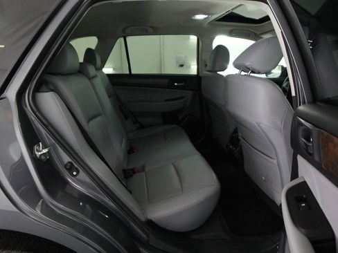 Used 2018 Subaru Outback 3.6R Limited AWD/4WD image 42
