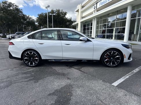 New 2026 BMW 540i xDrive w/ M Sport Package image 3