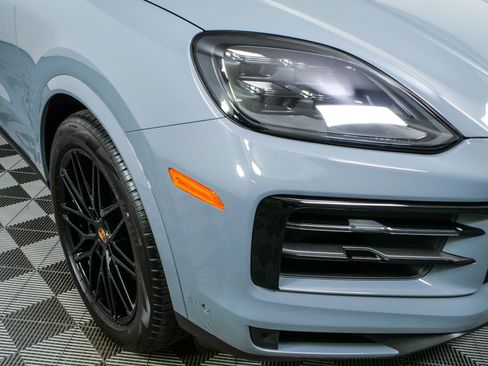 New 2026 Porsche Cayenne Coupe AWD/4WD image 39