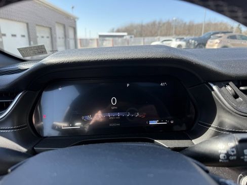 Used 2023 Jeep Grand Cherokee Altitude image 12