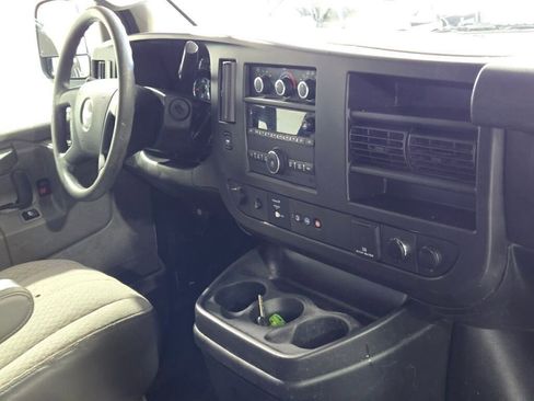 Used 2019 Chevrolet Express 3500 w/ Driver Convenience Package image 10