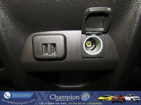 Used 2015 GMC Canyon SLE w/ All-Terrain Package image 20