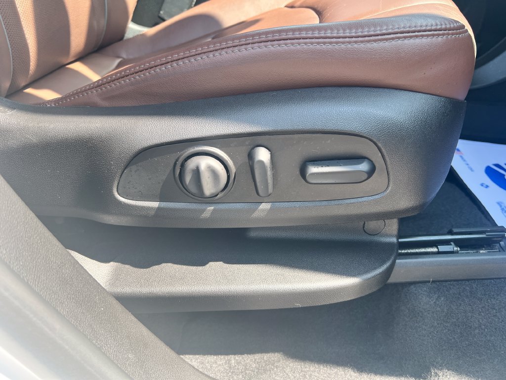Used 2018 Buick Enclave Avenir w/ Avenir Technology Package AWD/4WD image 43