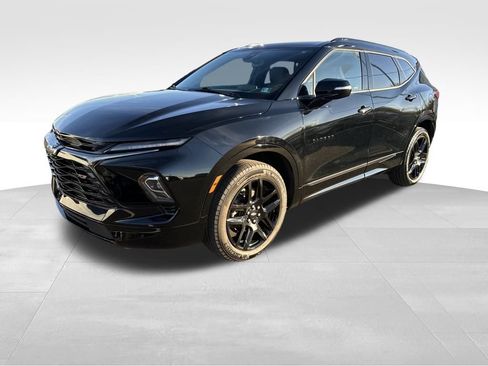 Used 2024 Chevrolet Blazer RS w/ Enhanced Convenience Package image 3