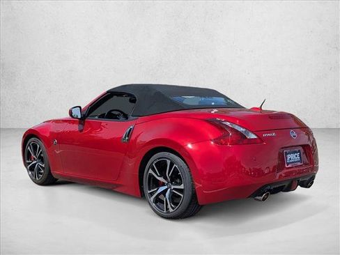 Used 2018 Nissan 370Z Touring Sport RWD image 8