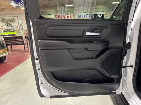 New 2026 RAM 1500 Express AWD/4WD image 33