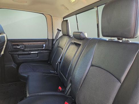 Used 2017 RAM 1500 Laramie w/ Convenience Group image 10